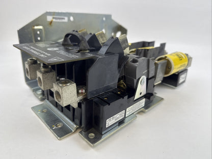 ALLEN BRADLEY 1494V-DS200 SER.D DISCONN SWITCH W/ 1494V-FS200 SER.D W/LPJ175SP1