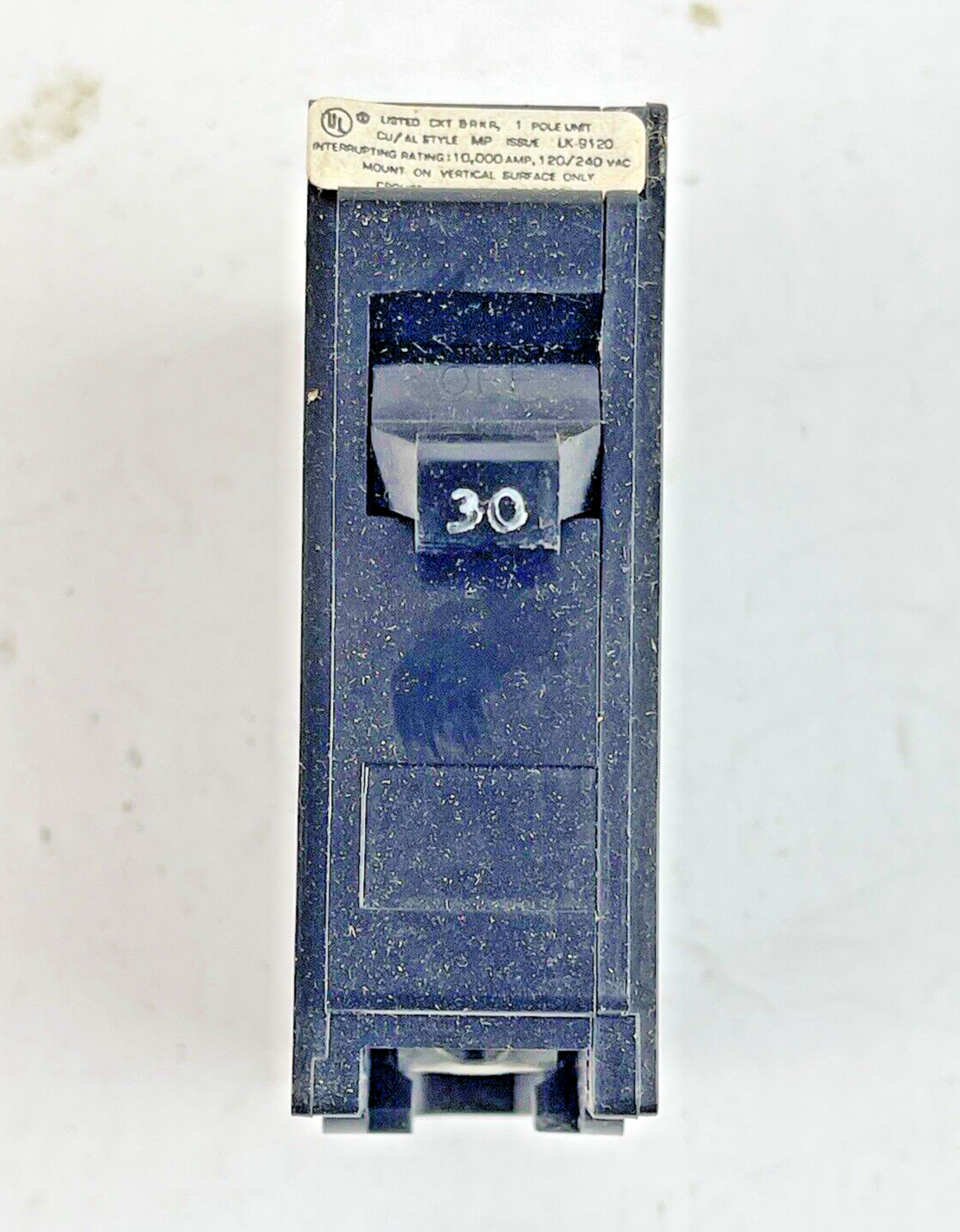 CROUSE-HINDS *BOX OF 10* - MP130 - 1 POLE, 30 A, 240 VAC CIRCUIT BREAKER