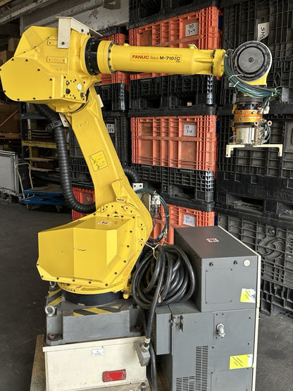 FANUC M710iC/70 ROBOT FOUNDRY PRO & R30iB CONTROLLER **ONLY 42 HOURS!!!**