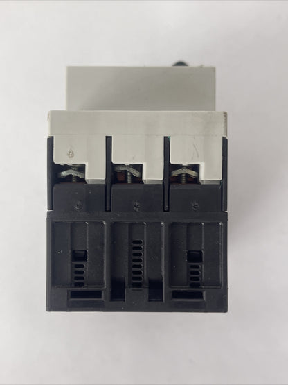 SIEMENS 3RV1011-1FA15 MOTOR PROTECTION CLASS 10 600VAC 5HP 65A TRIP 3.5-5A