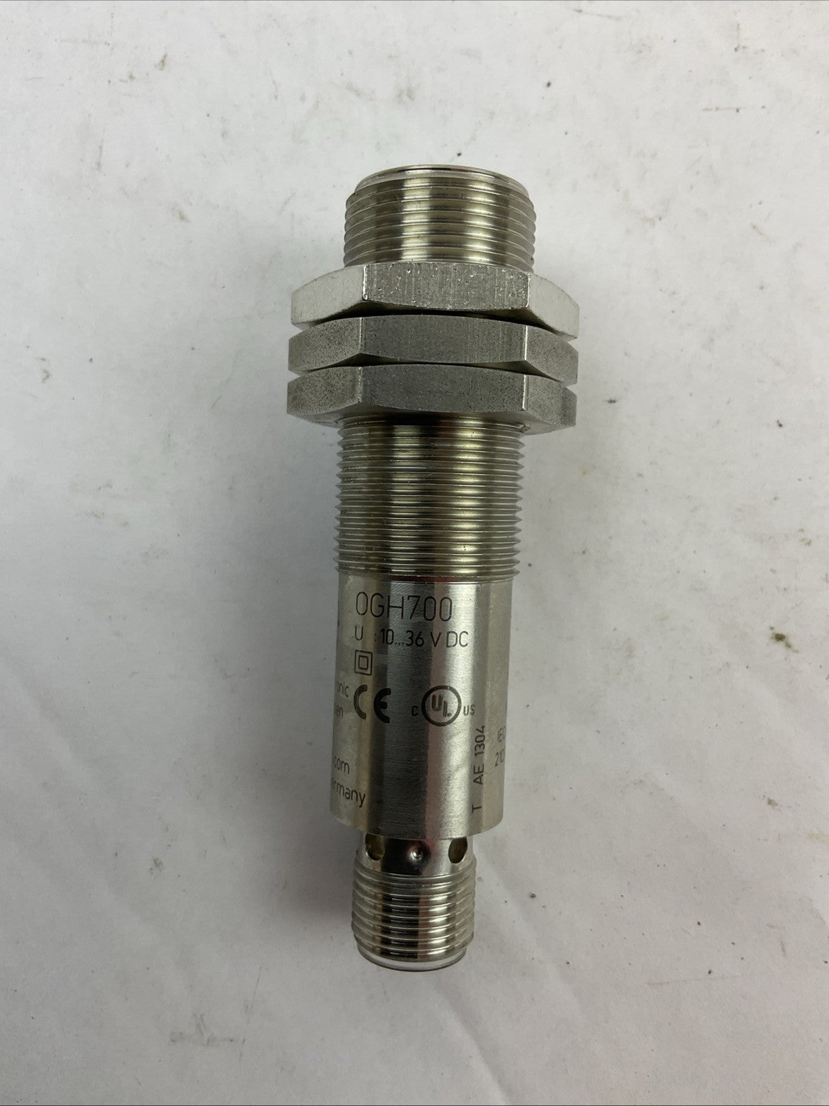 IFM OGH700 PHOTOELECTRIC DIFFUSE SENSOR 10-36VDC CLASS 1 LASER