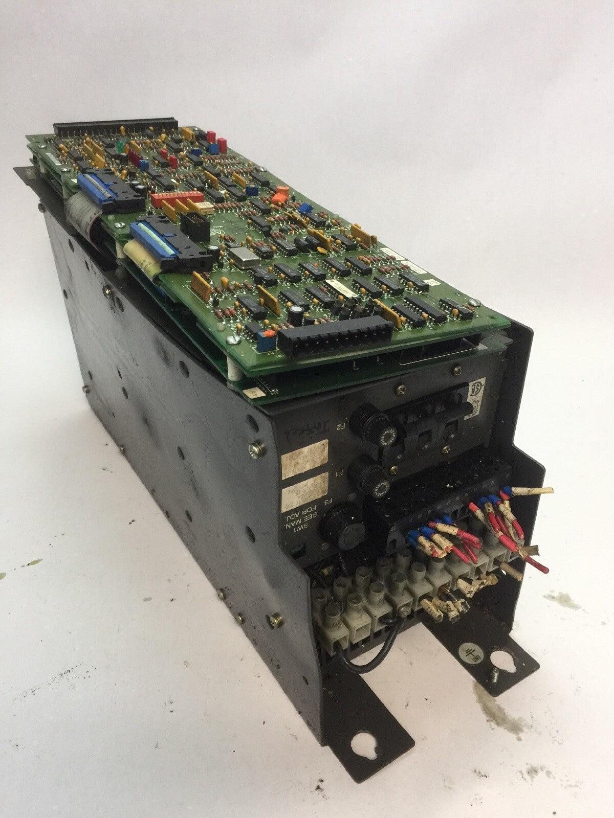 ALLEN BRADLEY 1391B-ESAA15-AQB AC SERVO CONTROLLER INPUT 230V 15A OUTPUT 210 V
