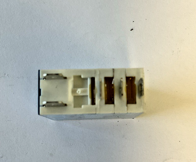 ALLEN BRADLEY 700-HK36Z24 RELAY 24VDC SER.B 16A 277VAC 30VDC ***LOTOF20***