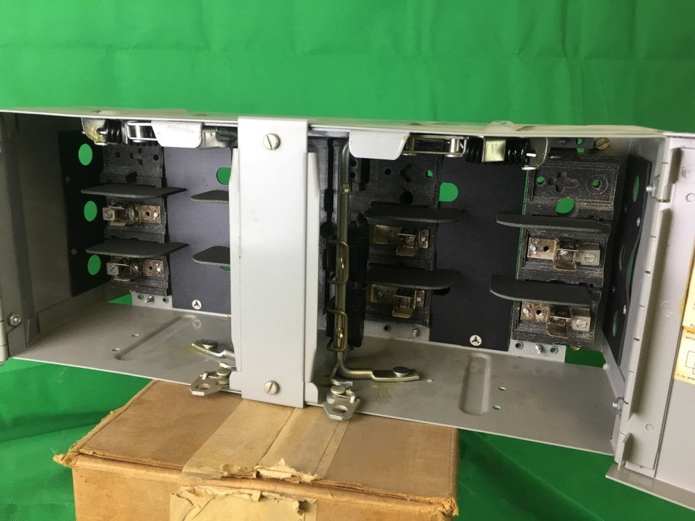 ITE /SIEMENS V7E2611MR PANELBOARD SWITCH 30AMP 480V 7.5 HP 2P