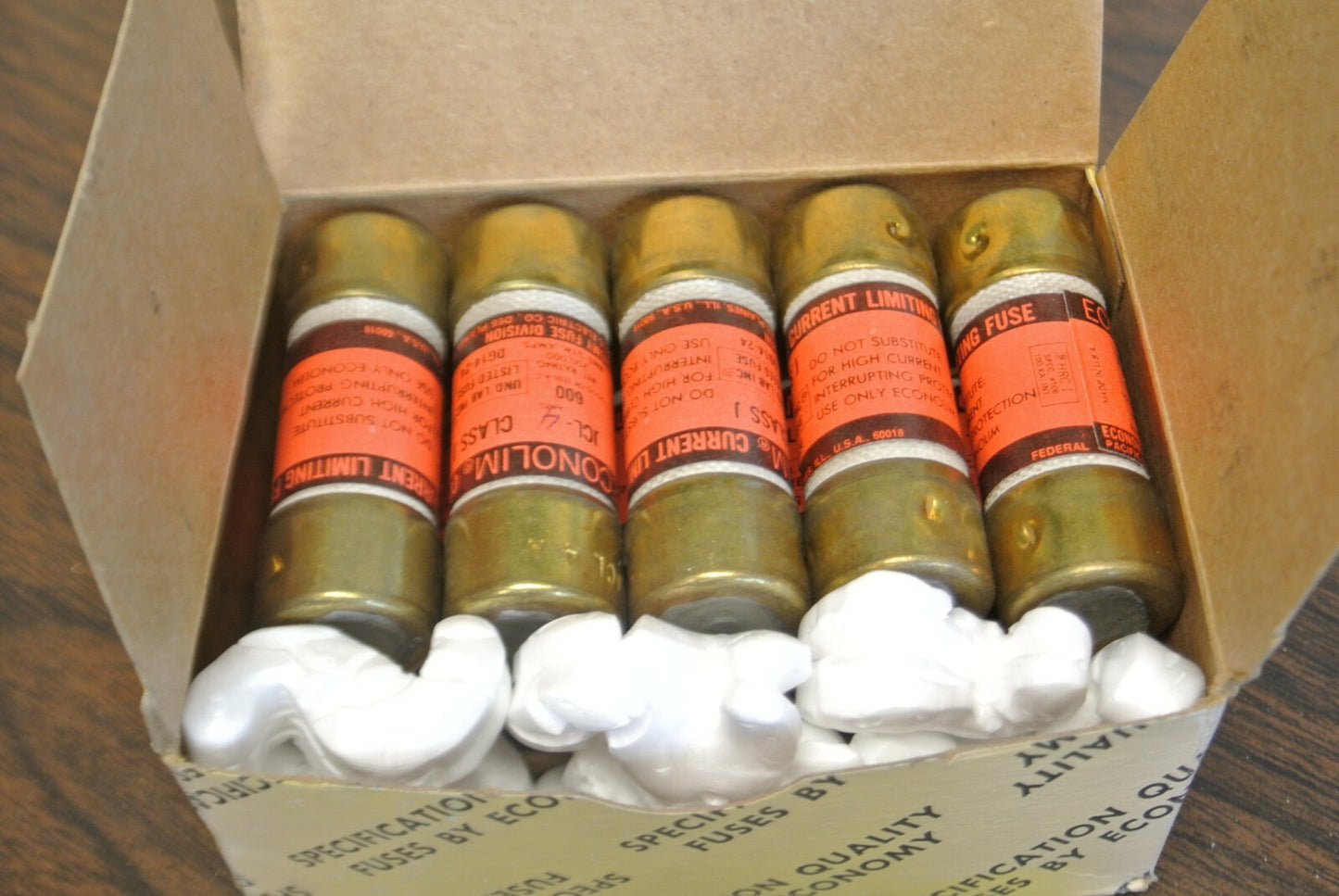 BOX of 10 / ECONOMY JCL4 CLASS J CURRENT-LIMITING FUSE / 4A / 600V / NEW SURPLUS