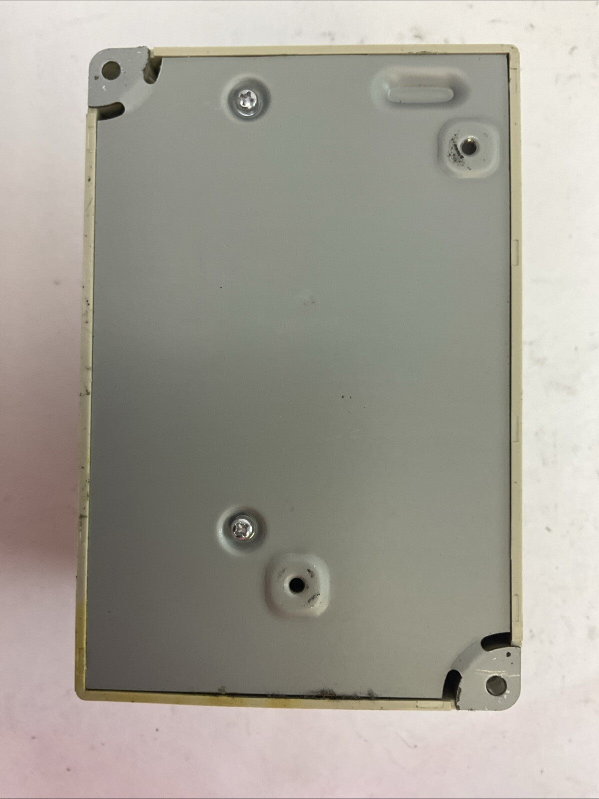 DELTA VFD007M43B AC DRIVE 0.75kW OUTPUT 3PH 0-480VAC 3A 2.3KVA 1HP