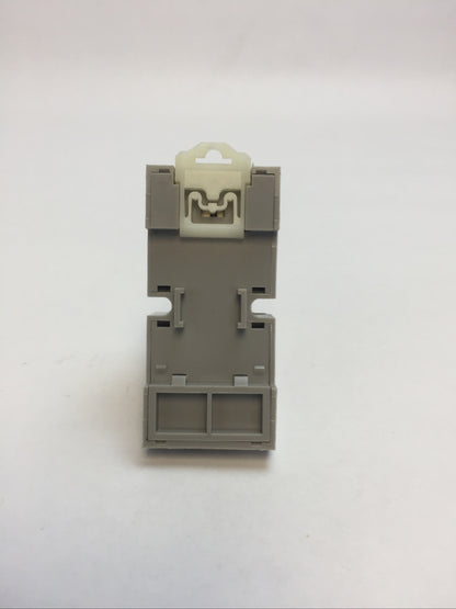OMRON MY4N RELAY 110/120VAC PYF14A-C SOCKET SCREW TERMINAL 300V 10A (LOT OF 3)