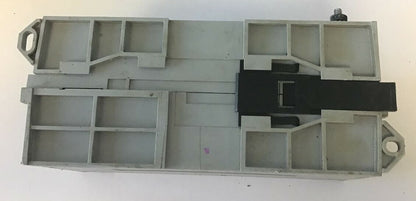 ALLEN BRADLEY 1791-8AC I/O BLOCK MODULE SER.B REV.D01 132VAC 60HZ
