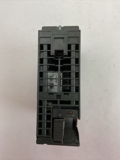 SIEMENS 1P 6ES7 322-1HH01-0AA0A SIMATIC S7 DIGITAL OUTPUT MODULE