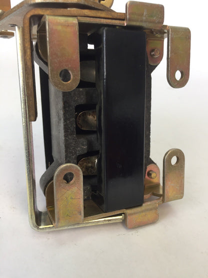 ALLEN BRADLEY X-66704 DISCONNECT SWITCH SIZE 1