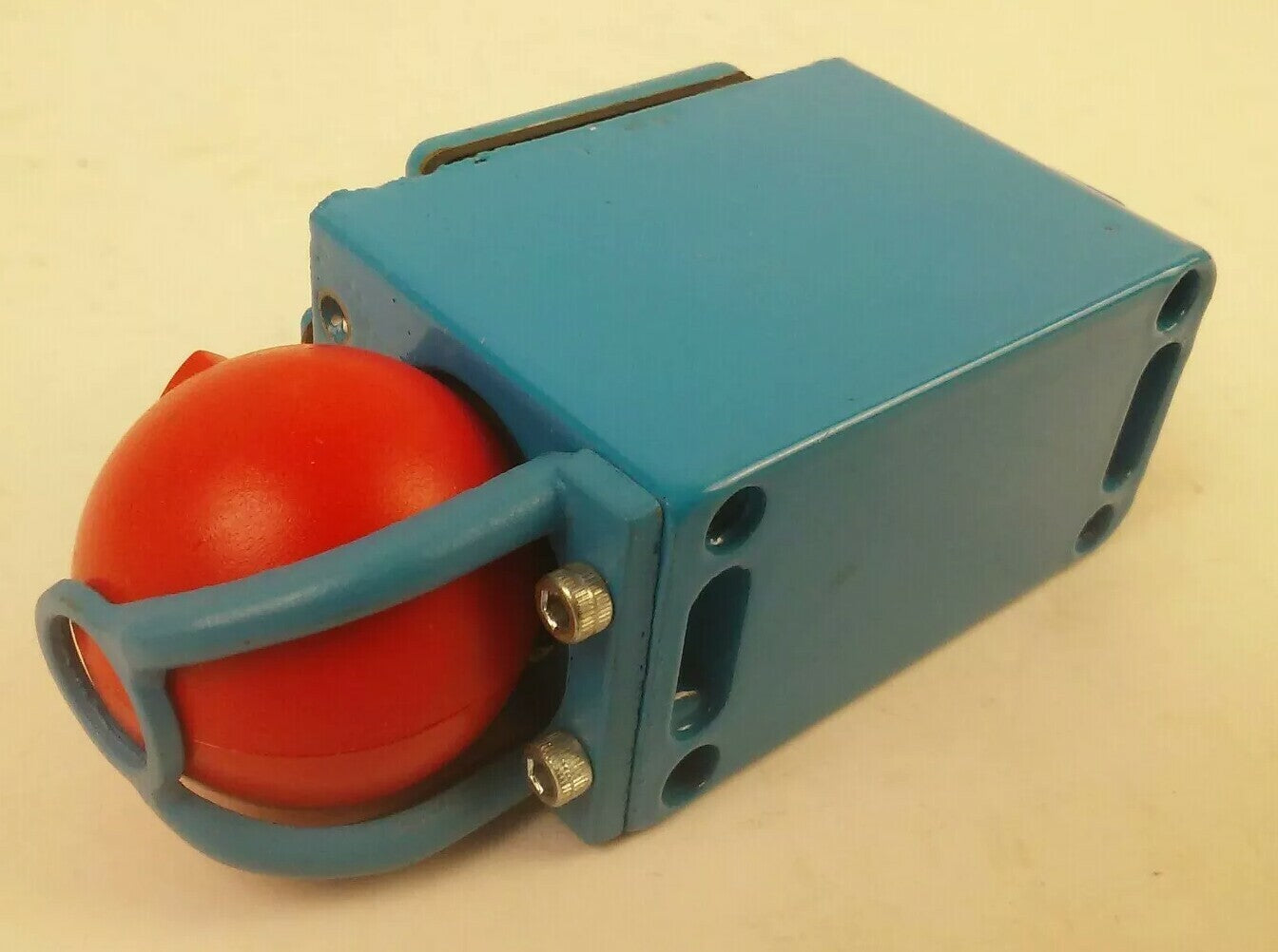 XERCON D0-10 EYE-BALL OPERATED LIMIT SWITCH