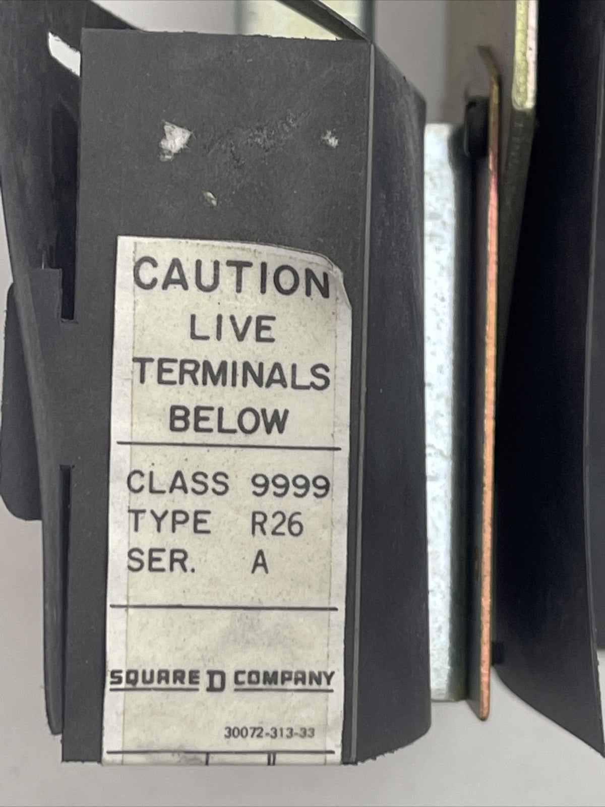 SQUARE D 9422RP1 OPERATING MECHANISM SER B MISSING LOWER METAL BRACKET 9999 R26
