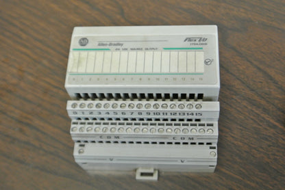 ALLEN-BRADLEY 1794-OB16 24V SOURCE OUTPUT MODULE / w/ 1794-TB2 BASE / TERM BLOCK