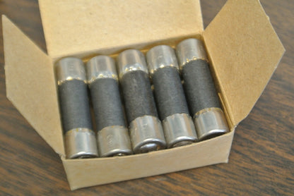 BOX of 10 / BUSS BAN-6 MIDGET FUSE / 6A / 250V / NEW SURPLUS / BAN6