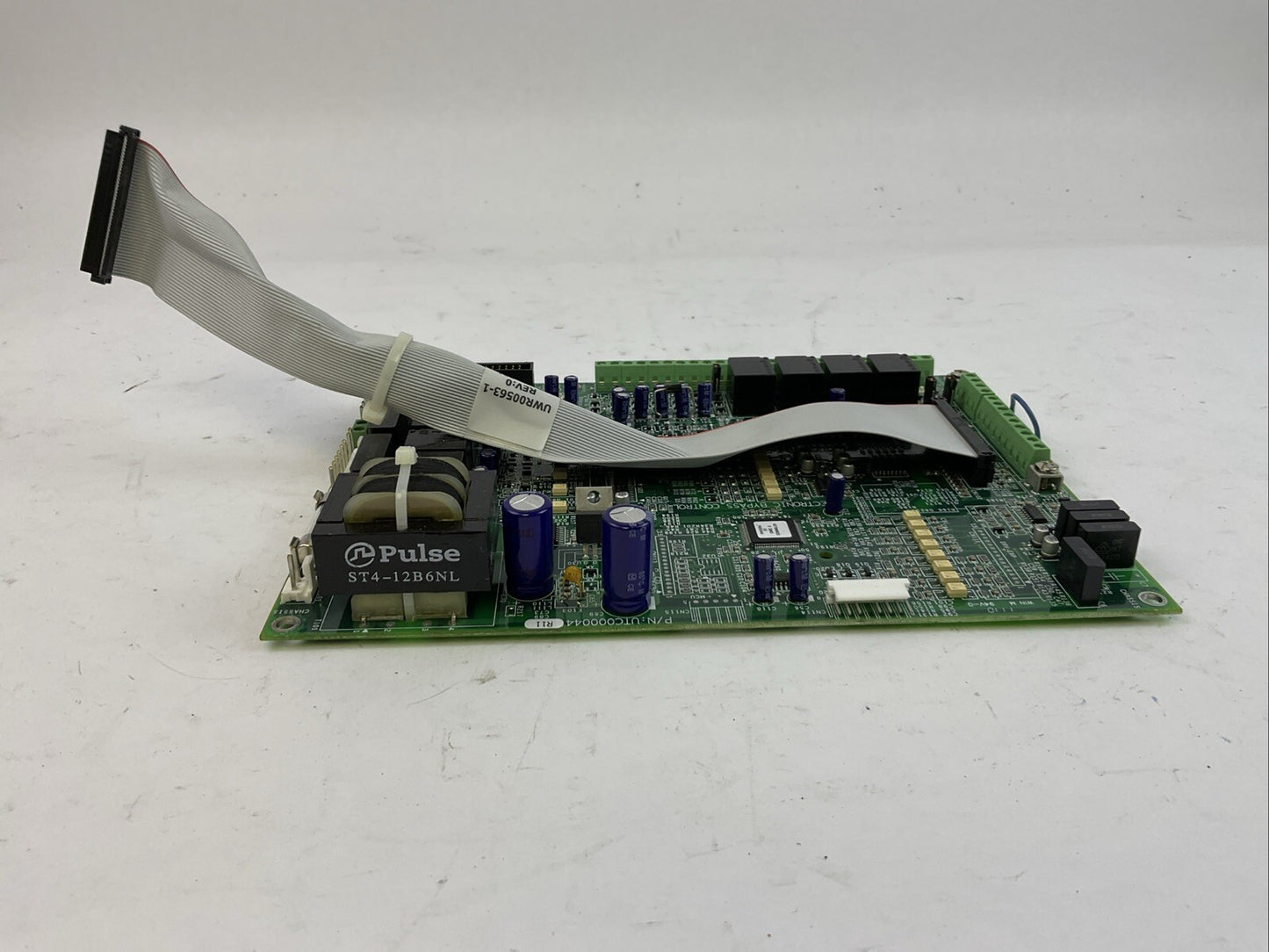 YASKAWA UTC000044 CIRCUIT BOARD UWR00563-1 REV:0 EXCEL 231 RIBBON CABLE