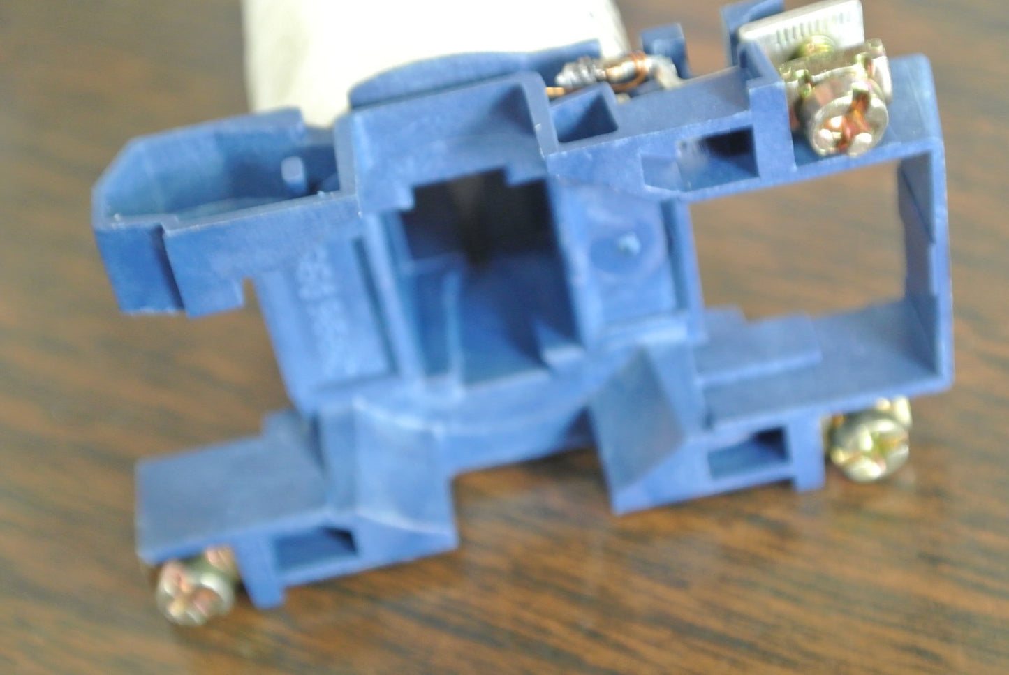TELEMECANIQUE LX4 D2BD - COIL - 24VDC  - NEW SURPLUS in D2UD BOX