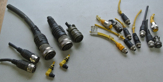 LOT of 18 CONNECTORS - VARIOUS BRANDS VARIOUS PIN TYPES- MAINTENANCE MAN'S DREAM