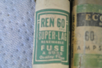 MIXED LOT of 14 RENEWABLE FUSES / 60A / 250V / GOULD-SHAWMUT, BUSSMANN, ECONOMY