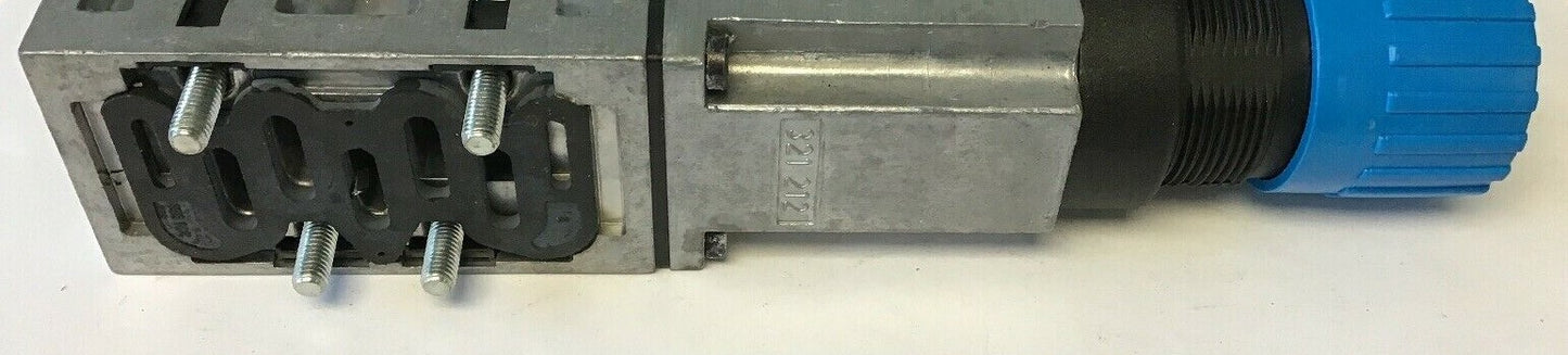 FESTO LR-ZP-P-D-1 PRESSURE REGULATOR PLATE W/FESTO PRESSURE GAUGE