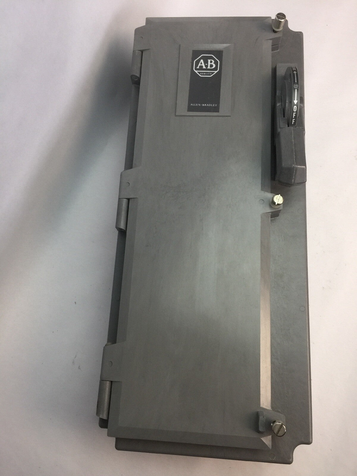 ALLEN BRADLEY 1494F-ASC633 DISCONNECT SWITCH 30 AMP 20HP 600VAC 250VDC FUSIBLE