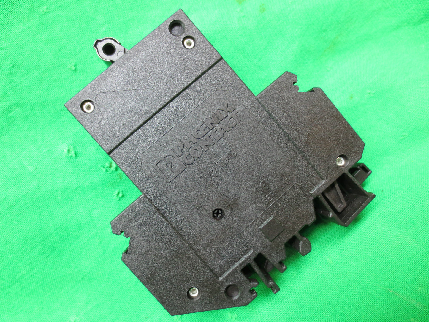 PHOENIX CONTACT TMC-2-M1-120-3.0A CIRCUIT BREAKER 3AMP 2POLE - NEW SURPLUS
