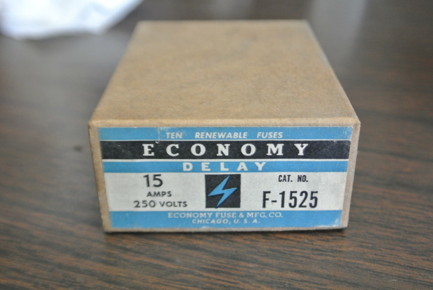 ECONOMY F-1525 RENEWABLE FUSE / 15A / 250V / NEW SURPLUS / EACH
