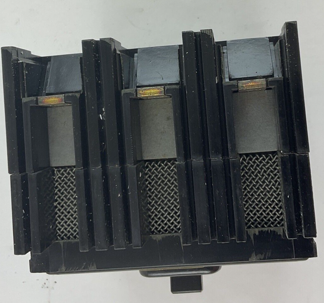 FEDERAL PACIFIC NE234090 CIRCUIT BREAKER 3POLE 90A 240VAC 125/250VDC