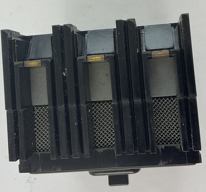 FEDERAL PACIFIC NE234090 CIRCUIT BREAKER 3POLE 90A 240VAC 125/250VDC