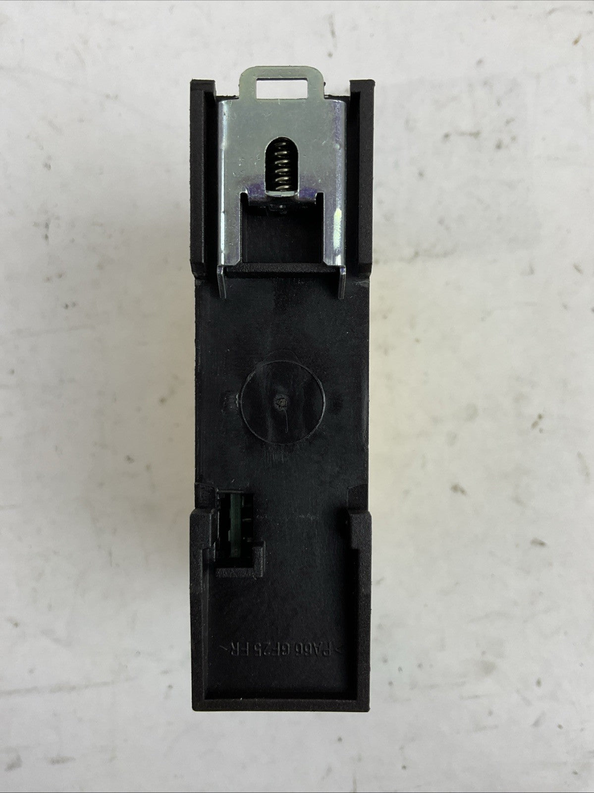 IFM G1501S SAFETY RELAY OUTPUT 6A 250VAC 24VDC INPUT 24VDC