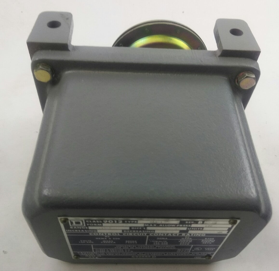 SQUARE D 9012 GAR1 - ELECTROMECHANICAL PRESSURE SWITCH - NEW SURPLUS