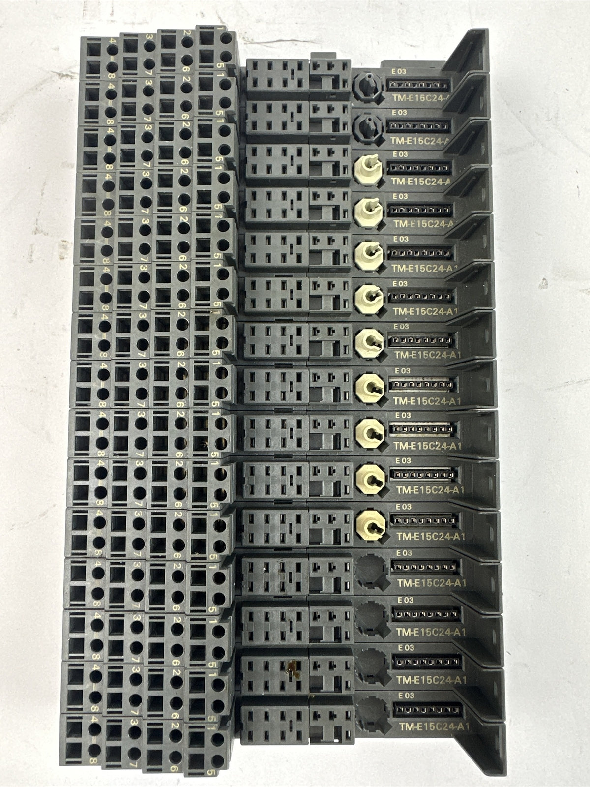 SIEMENS 6ES7 193-4CA30-0AA0 TERMINAL MODULE TM-E15C24-A1 (LOT OF 15)