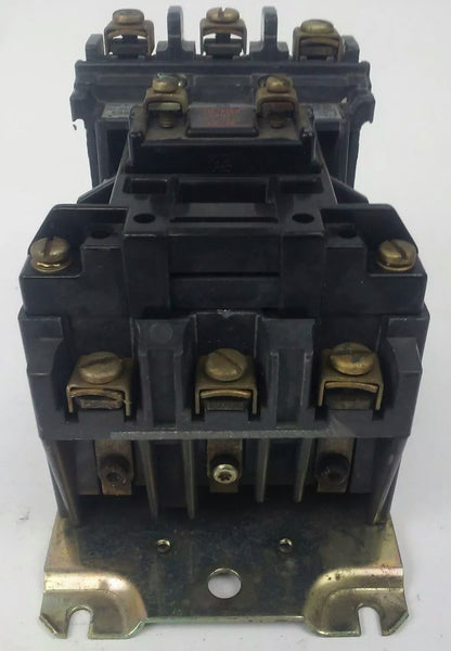 ALLEN BRADLEY 500FL-AOD93 SER.B STARTER, 18A,600V,120V COIL, 5HP, CONTACTS GREAT