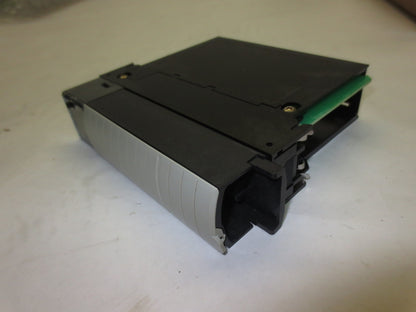 ALLEN-BRADLEY 1756-IV16/A Ser. A CONTROLLOGIX DC INPUT16PT 24VDC SOURCE 10-30VDC