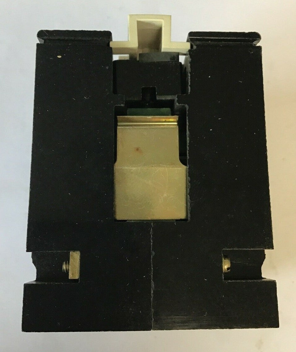 GENERAL ELECTRIC CR122A04731AA 300VAC 10A 28V 50HZ INDUSTRIAL RELAY