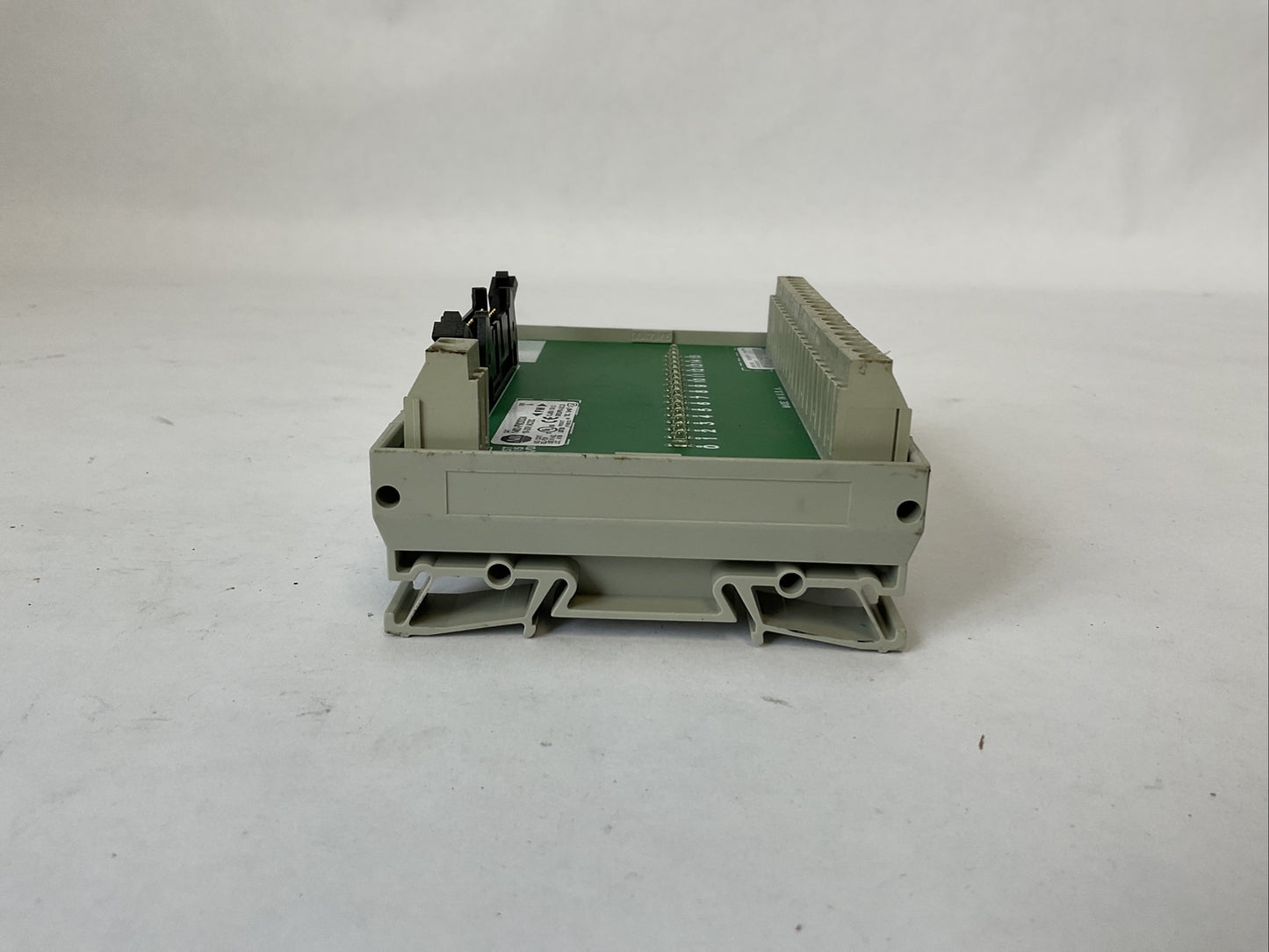 ALLEN BRADLEY 1492-IFM20D24 INTERFACE MODULE 10-30V SER A