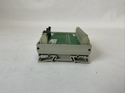 ALLEN BRADLEY 1492-IFM20D24 INTERFACE MODULE 10-30V SER A