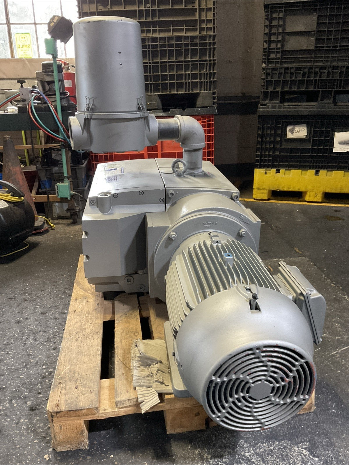 BECKER E3211674 U4.400SA/K OIL LUBRICATED ROTARY VANE VACUUM PUMP 01512ET3E284TC