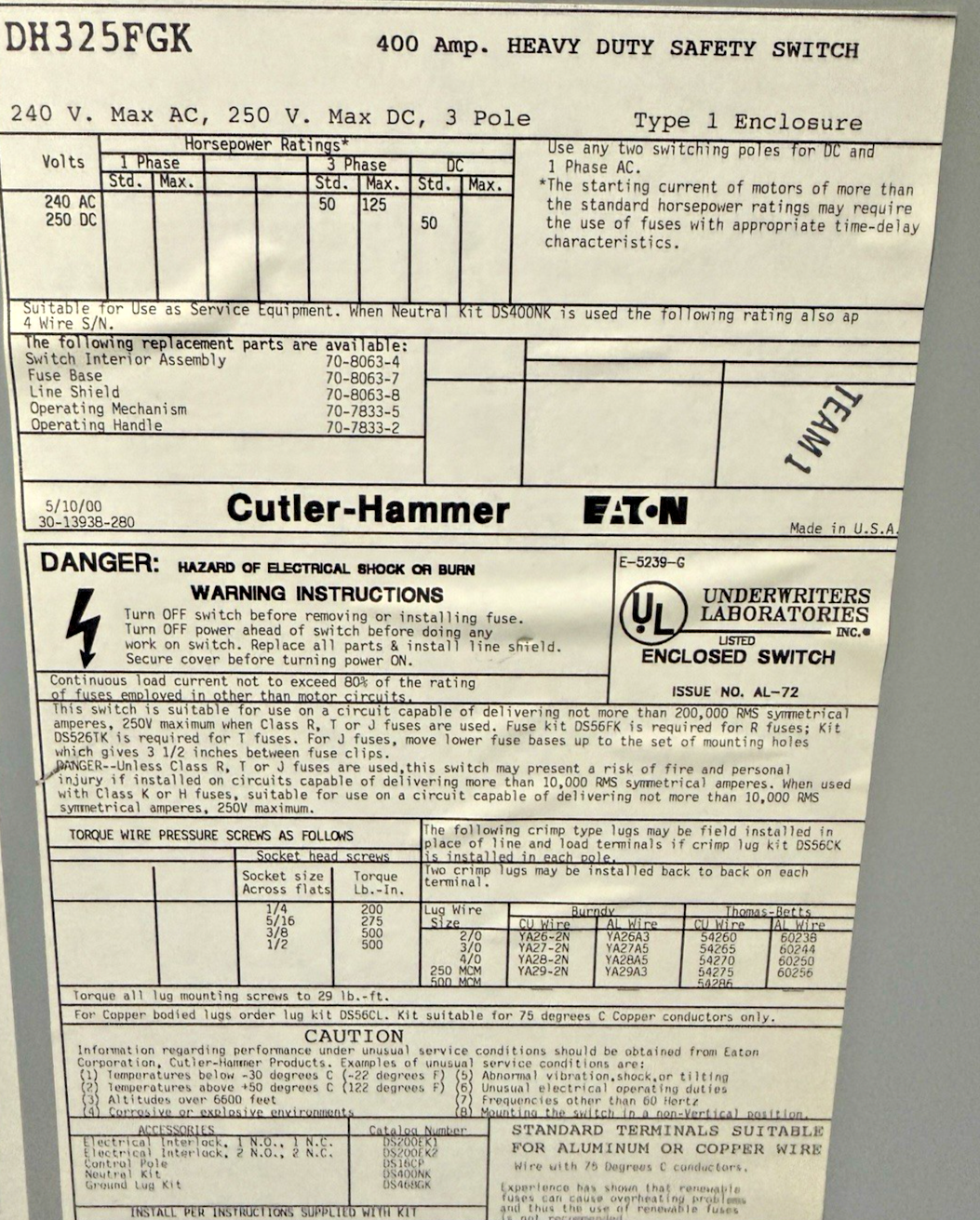 CUTLER HAMMER DH325FGK DISCONNECT SWITCH 400A 3PH 240V NEMA 1 FUSIBLE TYPE1