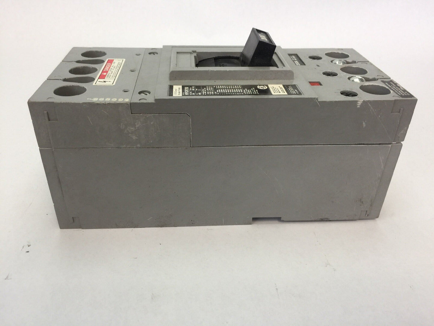ITE HF63F250 CIRCUIT BREAKER 600 VAC 3 POLE 200 AMP TRIP MAG ADJ