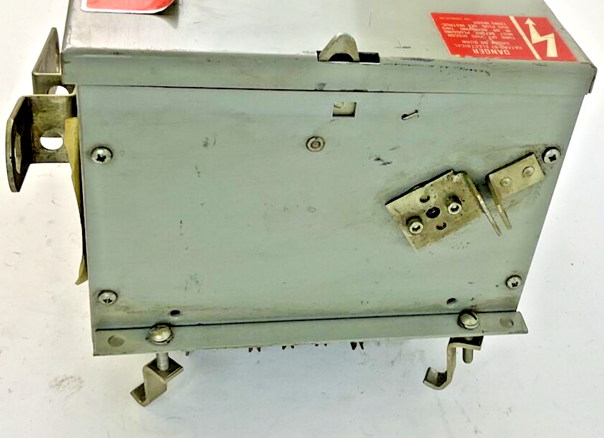 GENERAL ELECTRIC DH421R FUSIBLE BUS PLUG 30A 240VAC 30A 4W 3P STYLE 4 FLEXAPLUG