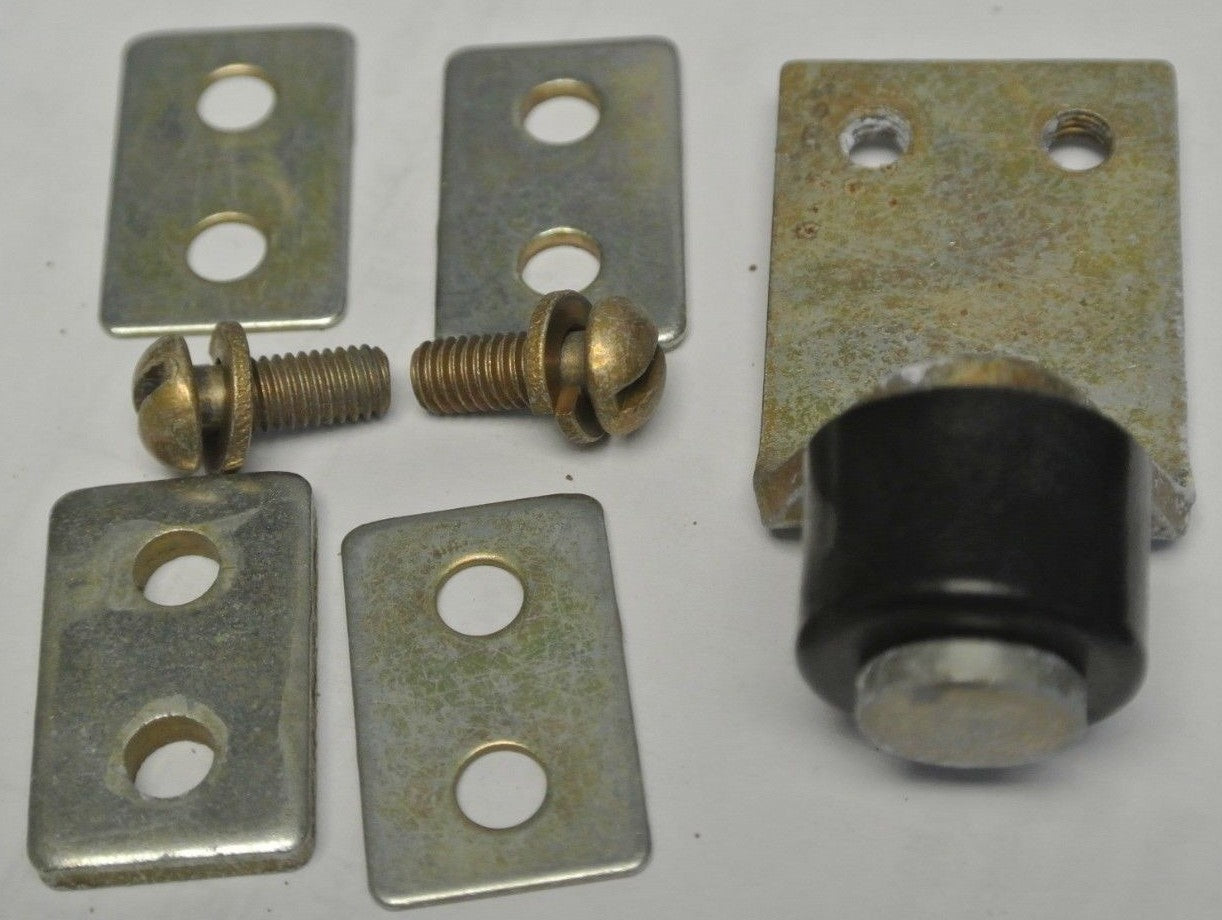 ALLEN-BRADLEY Z-35339 / ROLLER ASSEMBLY & MOUNTING HARDWARE / NEW SURPLUS