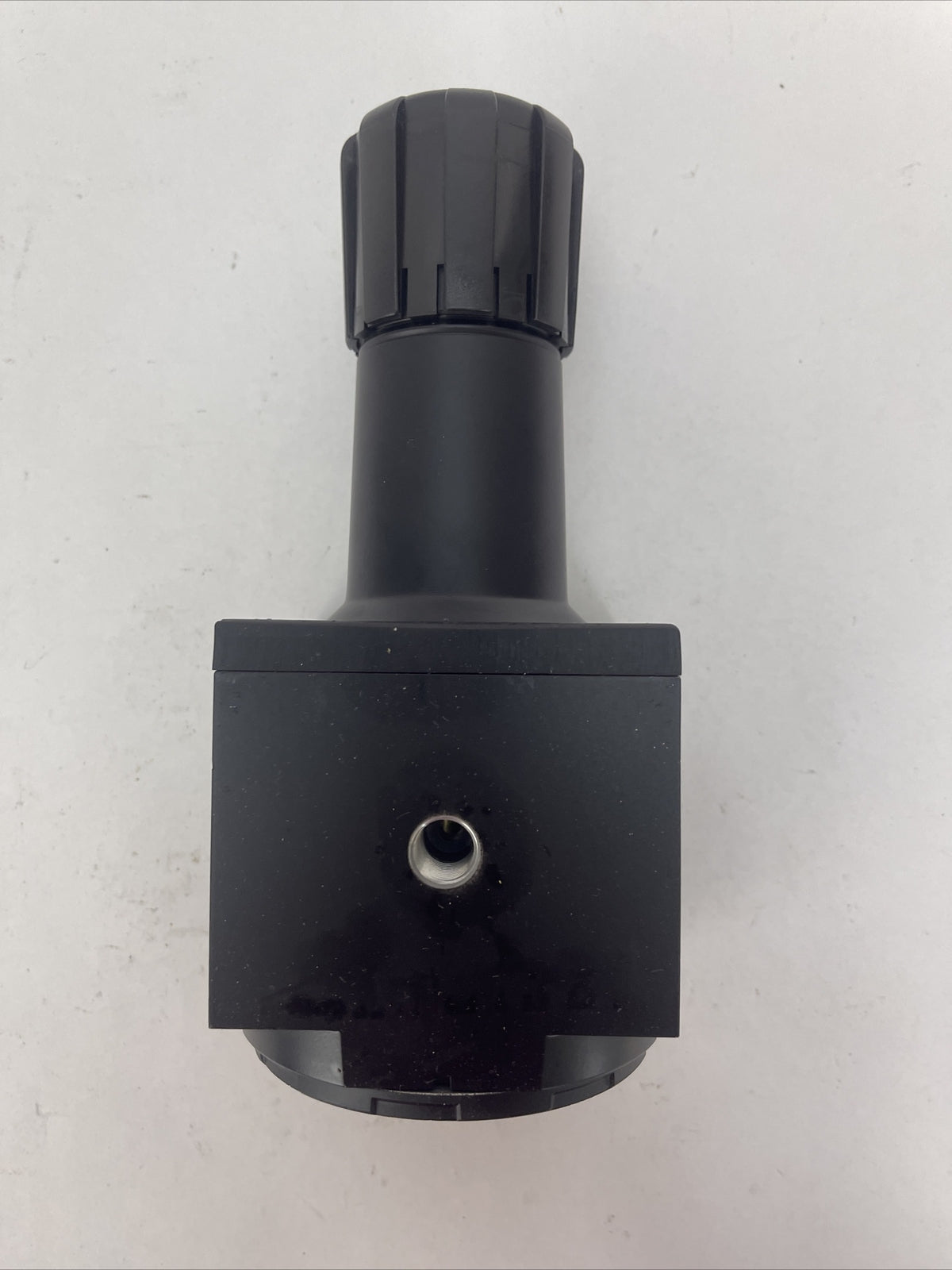 PARKER P3NRA9PBNN PNEUMATIC 1 1/2" REGULATOR 175F 80C 250PSI 17BAR