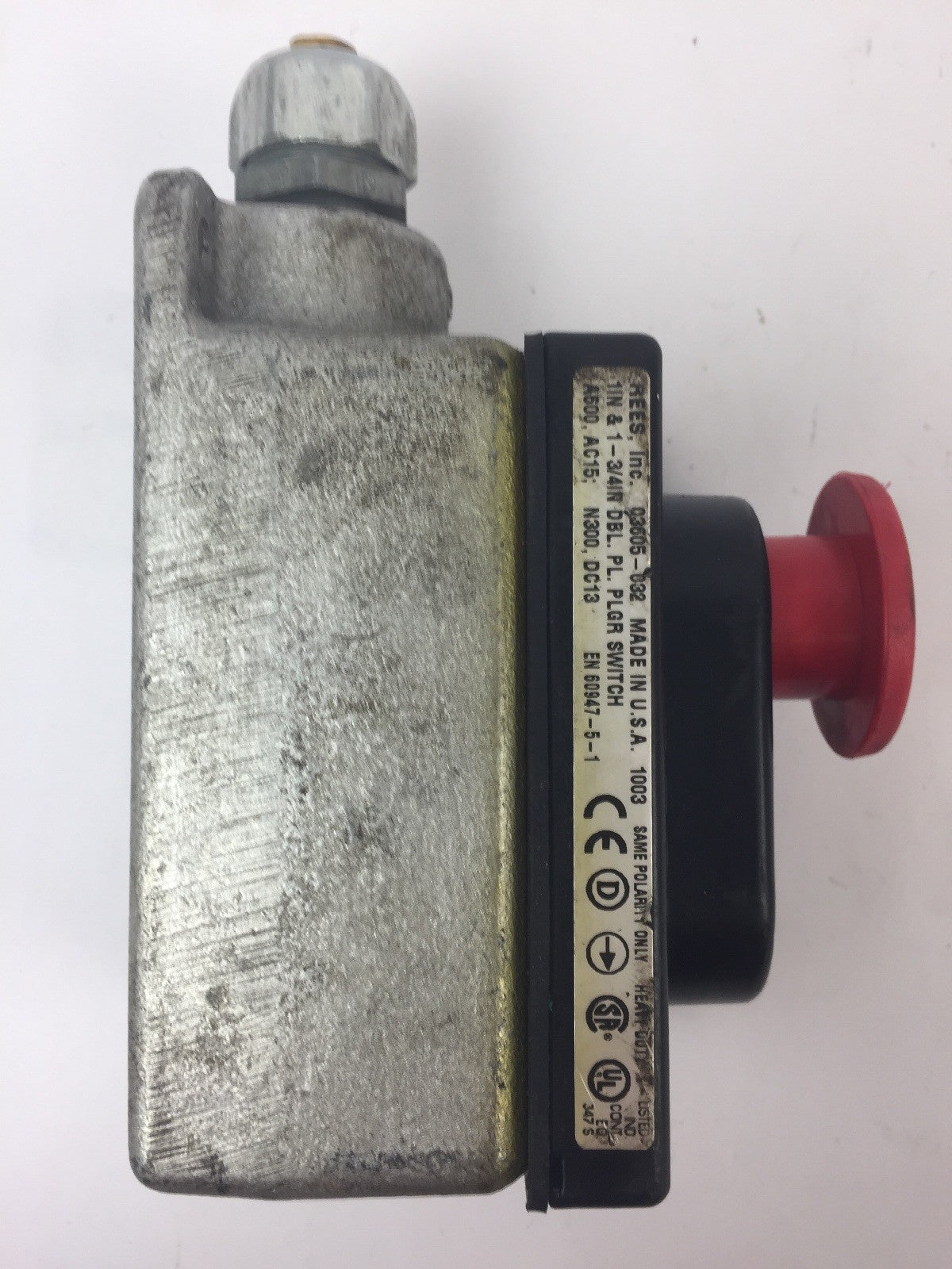 REES 03605-032 PUSH BUTTON 1 INCH GREEN BUTTON 1 3/4 INCH RED BUTTON