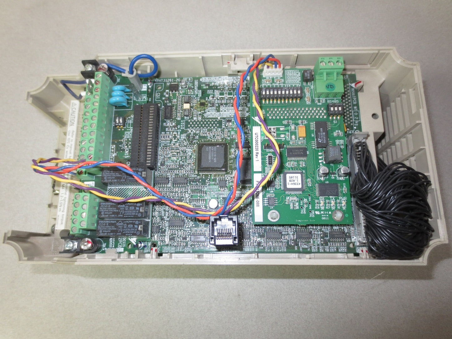 YASKAWA CIMR-E7U42P2 INVERTER DRIVE 480VAC 5.3A 4.0kVA NOT WORKING or FOR PARTS