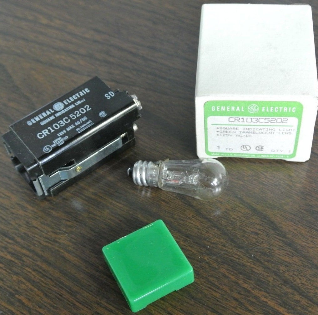 GE CR103C5202 - SQUARE INDICATING LIGHT - GREEN LENS - 125V AC/DC - NEW SURPLUS
