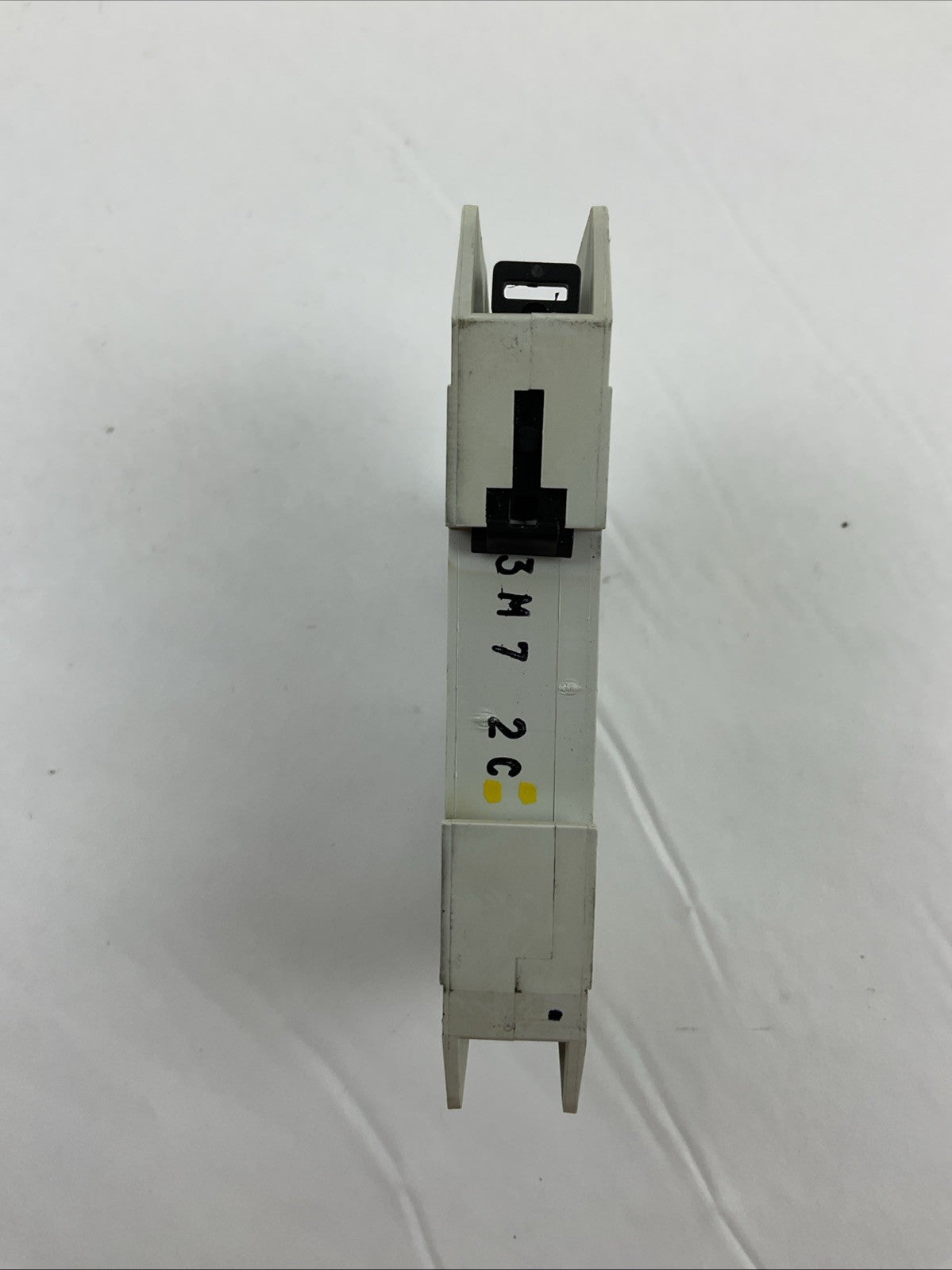 ALLEN BRADLEY 1489-D1C020 SER A CIRCUIT BREAKER 2A 1P 125VDC (LOT OF 2)