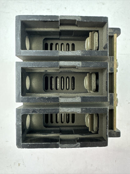 CHALLENGER CHL3020 20AMP 277/480VAC 240VAC 125/250VDC 3POLE CIRCUIT BREAKER