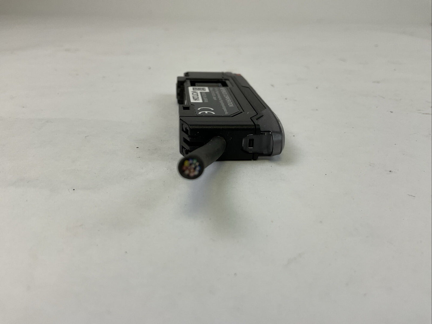 KEYENCE FS-MC8N LASER SENSOR 10-30VDC
