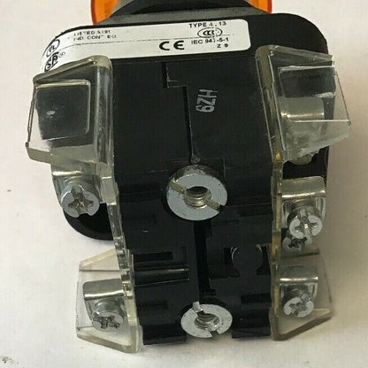 ALLEN BRADLEY 800T-QM24A SER T PUSH BUTTON  24VAC/VDC