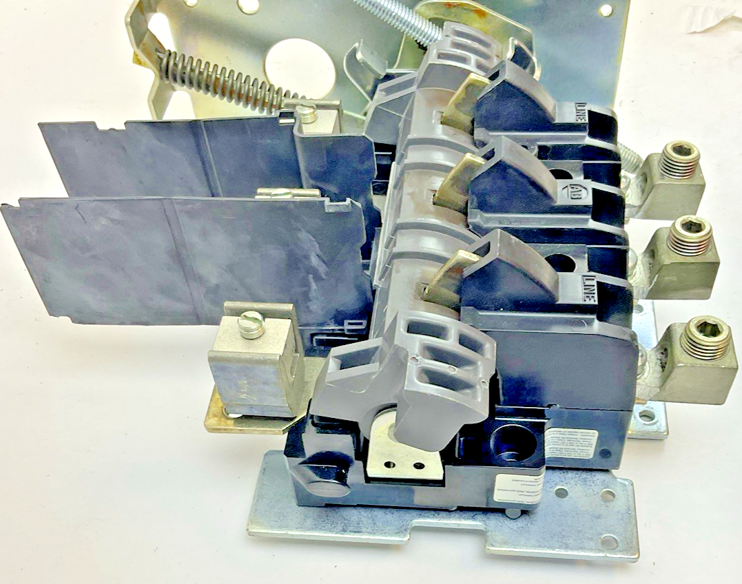 ALLEN BRADLEY 1494V-DSX100 SER D DISCONNECT SWITCH 1494V-FS100 LONG HANDLE 14"